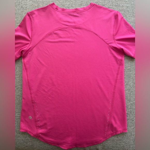 lululemon athletica Pink Short Sleeve Tee - Picture 2 of 3